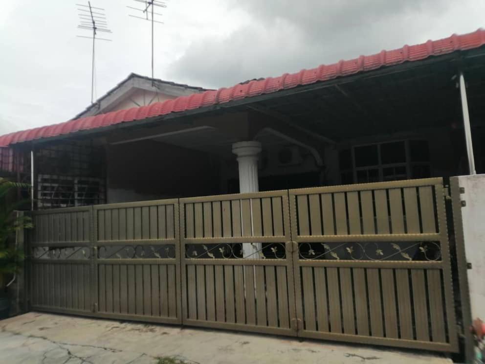 Homestaymuslim Di Teluk Intan Eksteriør bilde